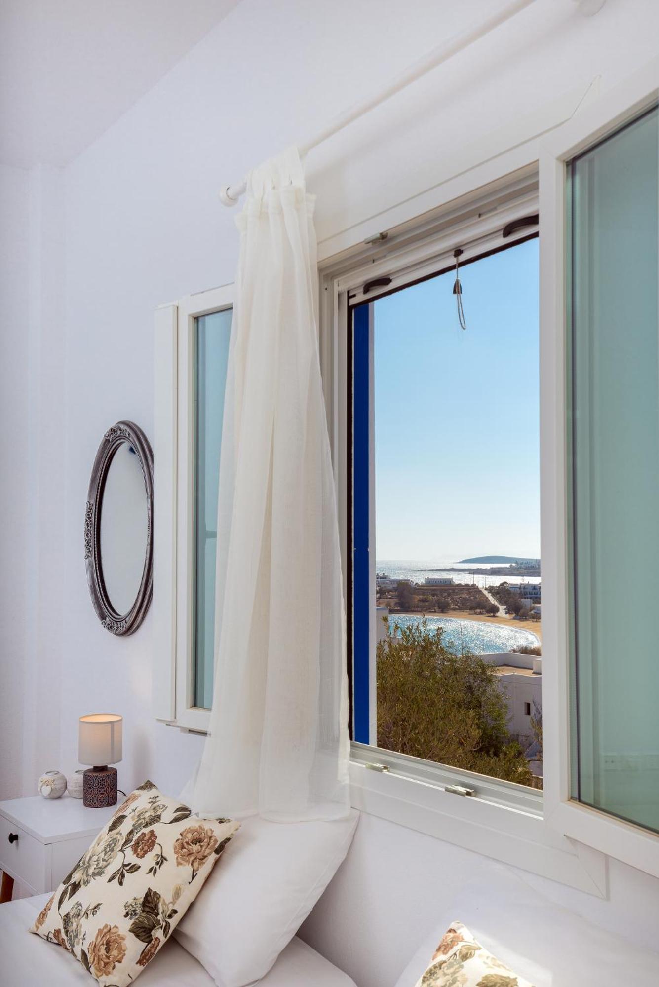 Chloe Apartment Piso Livadi